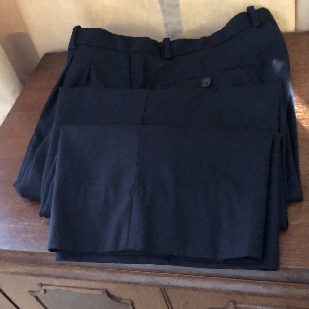 $65 Caravelli dark Navy 65% micro polyester 45% viscose men’s size 34x28